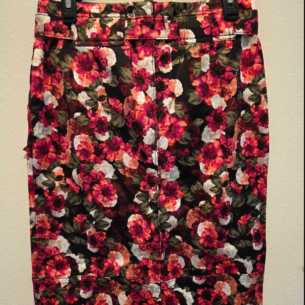 Brand New Banana Republic Women's Pencil Skirt, Floral, Size 4 - Picture 3 of 7
